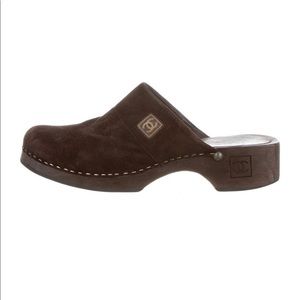 Chanel suede and wood clogs size 38